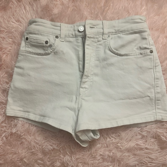 givenchy white shorts - Picture 3 of 5